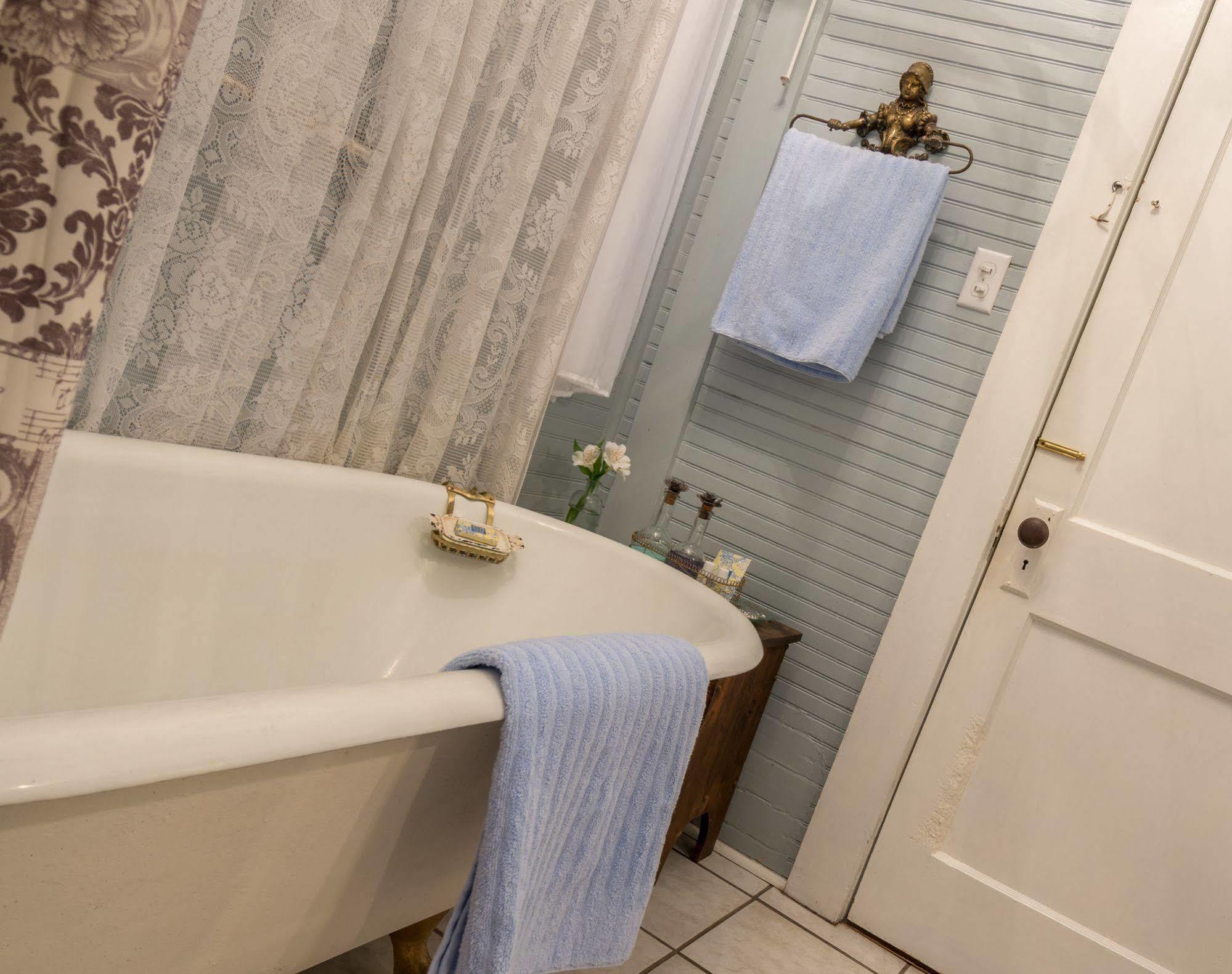 Bisland House Bed And Breakfast Натчез Екстер'єр фото